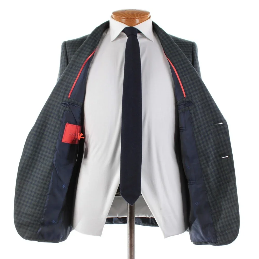 Isaia sleeve shoulder